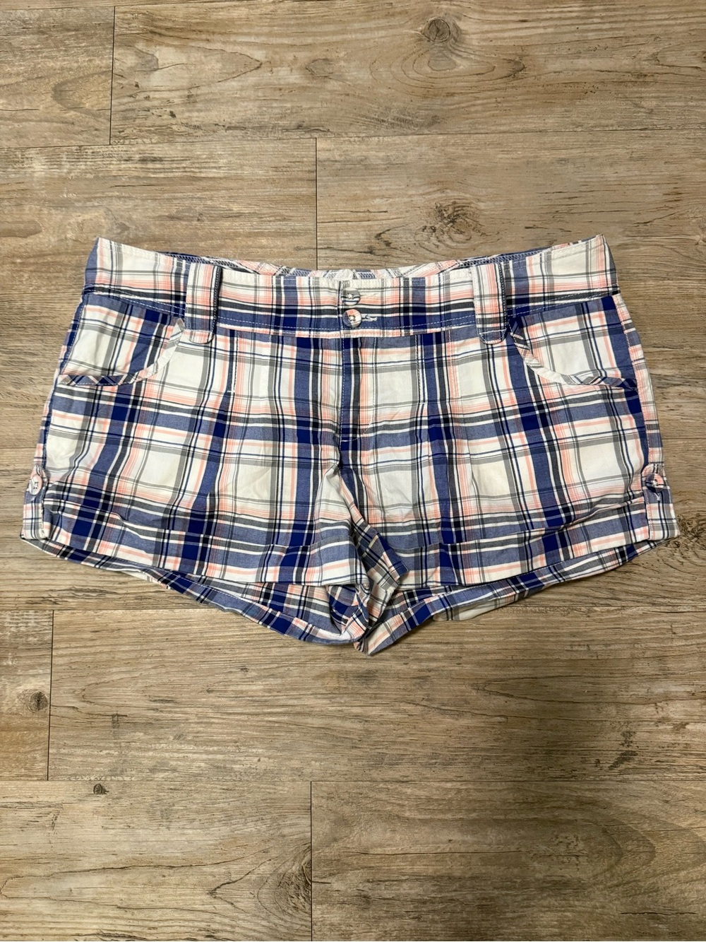 Aerie Plaid Women's Cargo Shorts - Blue, Pink, White Y2K